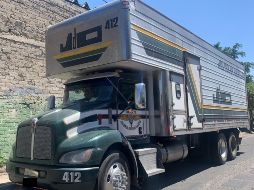 El camión Kenworth con reporte de robo de este viernes en avenida El Colli y Periférico, en la colonia Paraísos del Colli. ESPECIAL