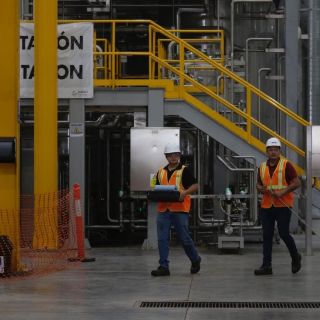 La producción industrial cae 4.5% interanual durante febrero