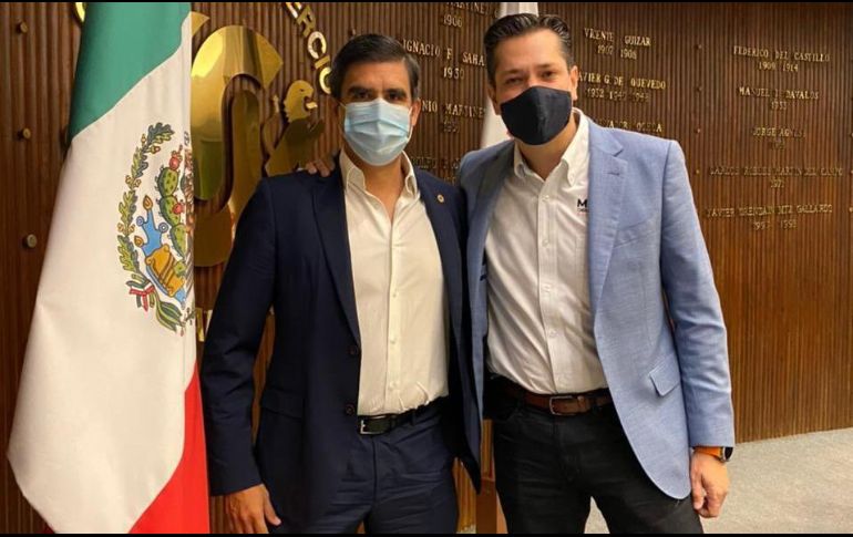 Raúl Uranga, presidente de la Cámara de Comercio de Guadalajara, y el candidato Mauro Garza Marín. TWITTER/MauroGarzaMarin
