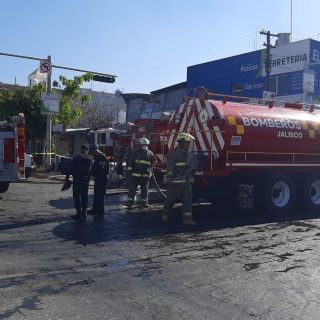 Seguridad en Jalisco: Se quema una mueblería en el centro de Tonalá