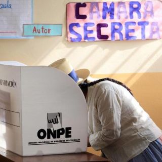 Tres candidatos a la presidencia de Perú, bajo la lupa de la fiscalía