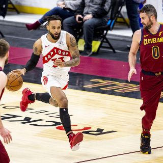 Raptors aplasta a los Cavaliers