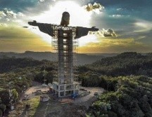 Esta semana fueron instalados los brazos y la cabeza de la estatua, de 43 metros de altura. GETTY IMAGES