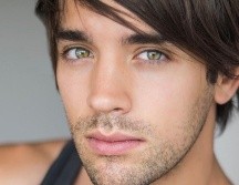 El actor argentino Leo Deluglio es parte de la nueva serie ¿Quién mató a Sara?. NETFLIX,INC /CORTESÍA