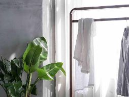 Después de la primera depuración, tenemos que identificar cuáles son esas prendas que tenemos y que no sabemos cómo usarlas. ESPECIAL/Unsplash