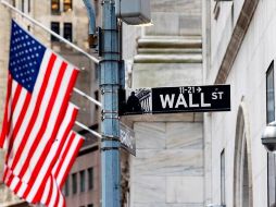 Por sectores, las mayores ganancias fueron para las firmas de servicios públicos, bienes no esenciales y tecnología. EFE/J. Lane