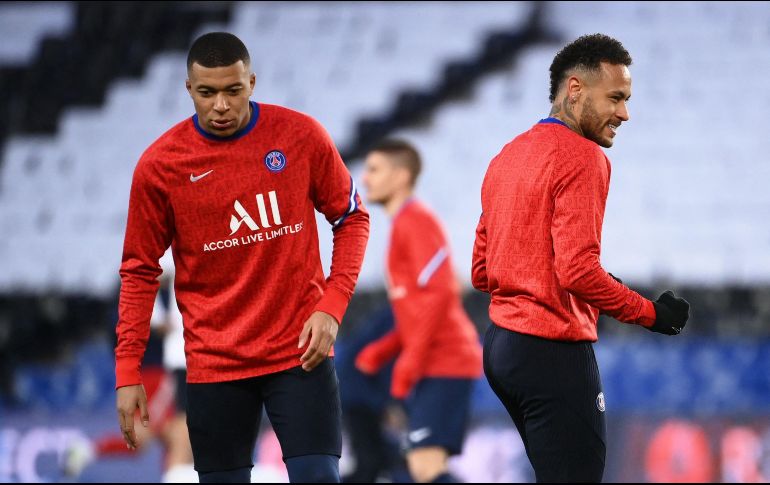 INCIERTO. Mbappé y Neymar aún no han renovado y su contrato termina en el verano de 2022. EFE