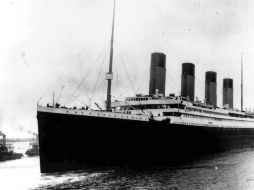 ACCIDENTE. El Titanic chocó contra un iceberg. AP