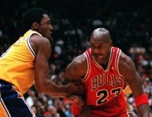 El legendario Michael Jordan será el encargado de presentar a Kobe Bryant en la ceremonia de ingreso al Salón de la Fama del basquetbol. AP / ARCHIVO