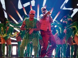 Wisin y Maluma. Los cantantes interpretaron el tema “Mi niña” junto a Anitta y Myke Towers. ESPECIAL