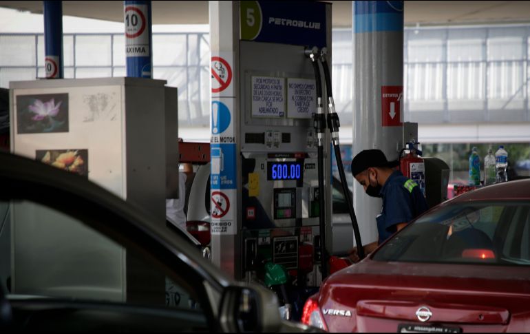 El estímulo se mantiene para la gasolina tipo Magna y el diésel. EL INFORMADOR/F. Atilano