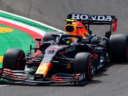 ''Checo'' Pérez se quedó a sólo 35 milésimas del Hamilton, quien saldrá desde el primer lugar. AFP / M. Medina