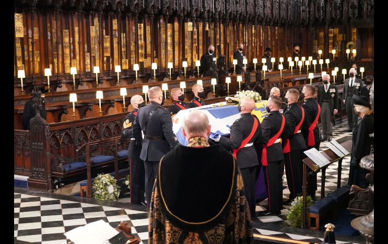 Después de un minuto de silencio en todo el Reino Unido, se celebra la misa fúnebre. AP/ J. Brady