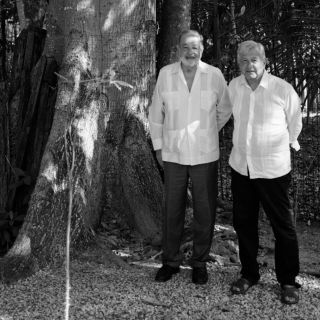 AMLO se reúne en Palenque con Carlos Slim