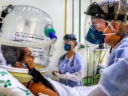 Brasil, el país más golpeado en el mundo junto con Estados Unidos, México y la India, ya acumula casi 372 mil muertes y unos 14 millones de contagios de COVID-19. AFP / ARCHIVO