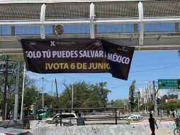 Miembros de agrupaciones como el colectivo Xiudadanos Mx, Frena, Unión Popular, Sí por Jalisco y México Libre colocaron lonas en la ZMG. ESPECIAL