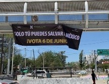 Miembros de agrupaciones como el colectivo Xiudadanos Mx, Frena, Unión Popular, Sí por Jalisco y México Libre colocaron lonas en la ZMG. ESPECIAL