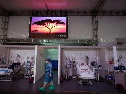 Un total de 2 millones 305 mil 602 casos de COVID-19 se registran en México. AP/ARCHIVO