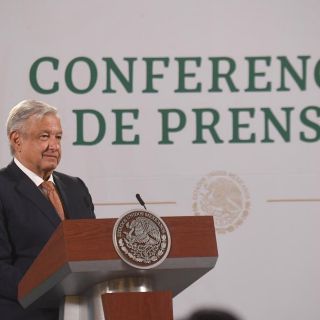 AMLO destaca que Carlos Slim es un empresario "con dimensión social"