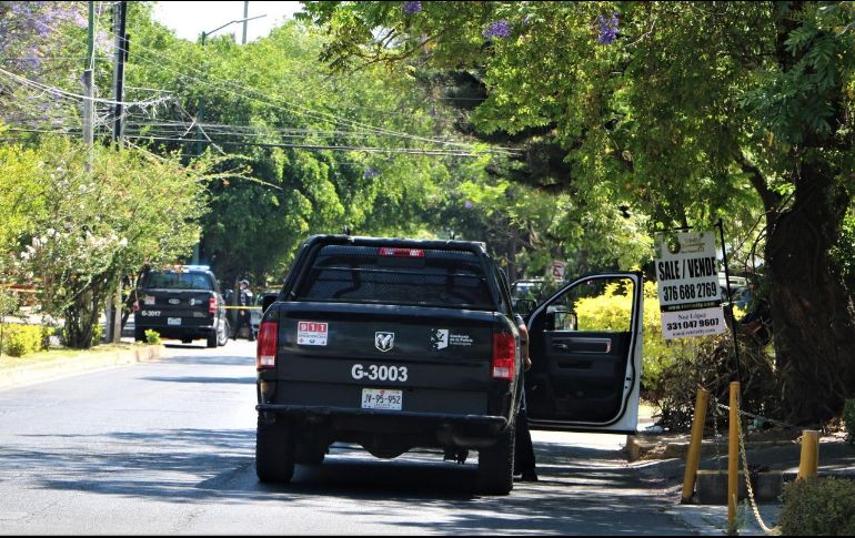Ayer, en la colonia Chapalita de Guadalajara, acontenció un tiroteo que dejó como resultado un total de 33 personas detenidas y cuatro personas fallecidas. EL INFORMADOR / F. Monclova