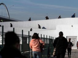 Las medidas, decretadas en marzo de 2020, sólo permiten el cruce de fronteras de los viajeros o trabajadores calificados como 