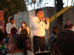 Implementar nuevas materias en el plan educativo, y que los gastos en materia de educación sean deducibles de impuestos, son algunas de las propuestas. Facebook / Checo Barrera