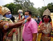 A los expertos les preocupa que esta variante sea más resistente a las vacunas diseñadas para combatir cepas anteriores del COVID-19. EFE/J. Nv