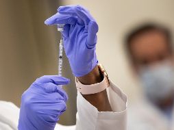 EU ha entrado en una nueva fase de la vacunación, porque desde el lunes, por orden presidencial, todos los mayores de 16 años pueden ya pedir cita para ser vacunados. EFE / ARCHIVO