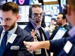 La mayoría de sectores terminaron en verde, liderados por los de materiales básicos, energía y finanzas. EFE/ARCHIVO