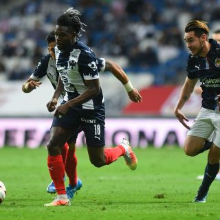 Chivas vs Rayados: Anulan gol a Monterrey