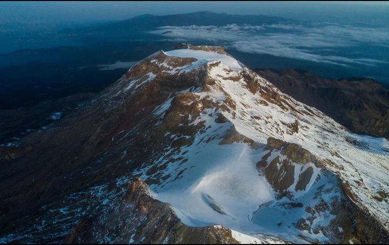 Los glaciares son masas de hielo que permanecen en las cumbres de las montañas durante por lo menos un año. ESPECIAL / dgcs.unam.mx