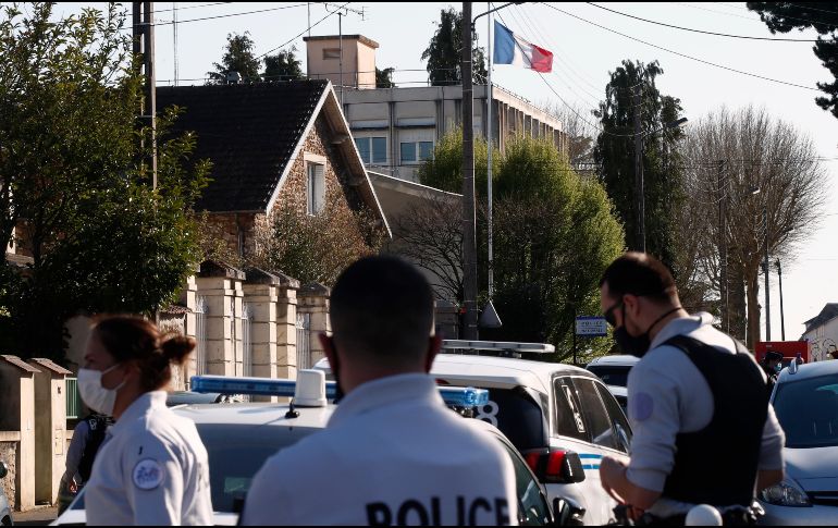 El ataque que se produjo en la comisaría de la ciudad, a unos 60 kilómetros de París, volvió a encender las alarmas en un país golpeado regularmente por atentados islamistas. AP / M. Euler
