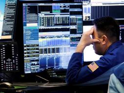 En el conjunto de la semana, los indicadores acumularon ligeras pérdidas: del 0.5 % en el Dow Jones, del 0.1 % en el S&P 500 y del 0.3 % en el Nasdaq. EFE/ARCHIVO