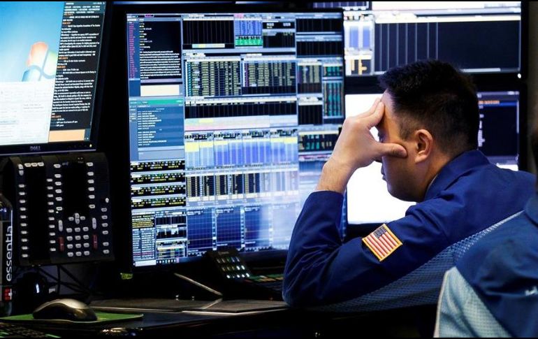 En el conjunto de la semana, los indicadores acumularon ligeras pérdidas: del 0.5 % en el Dow Jones, del 0.1 % en el S&P 500 y del 0.3 % en el Nasdaq. EFE/ARCHIVO