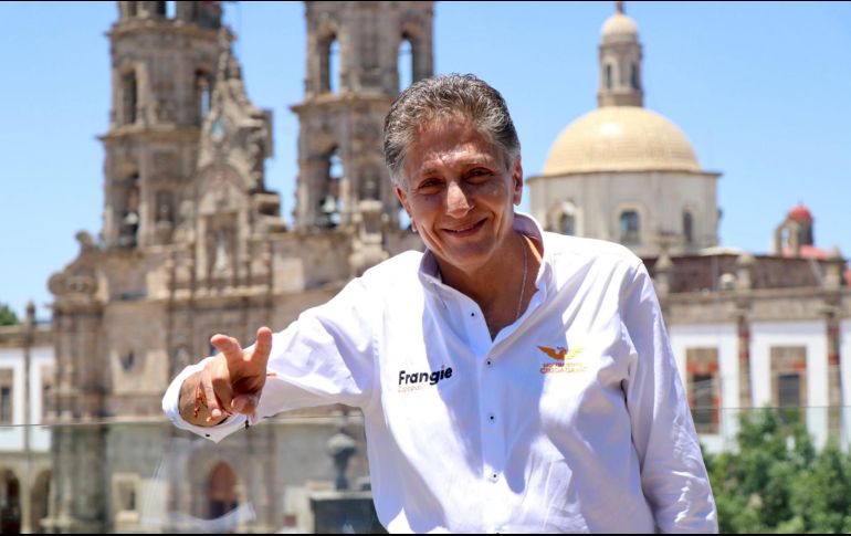 Frangie Saade afirmó que habrá una inversión importante para mejorar la imagen de la Plaza de las Américas, de resultar electo en los próximos comicios.  ESPECIAL