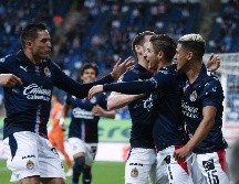 Chivas repetirá alineación ante Atlas. Imago7