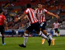 Con la victoria en el Clásico Tapatío, Chivas tiene prácticamente pie y medio en la fase final del Torneo Guard1anes 2021. IMAGO7/L. Barba