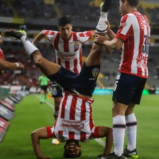Chivas caza a Zorros en el Clásico