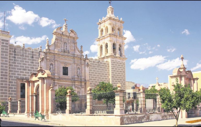La parroquia de Jerez. Bellísima edificación, cuyos detalles en cantera encantan a la vista y al corazón. ESPECIAL