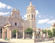 La parroquia de Jerez. Bellísima edificación, cuyos detalles en cantera encantan a la vista y al corazón. ESPECIAL