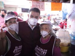 Carlos Lomelí realizó este domingo un recorrido por la colonia Santa Teresita. Cortesía