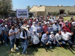 El aspirante morenista dio la bienvenida a los perfiles sumados de Acción Nacional. Cortesía