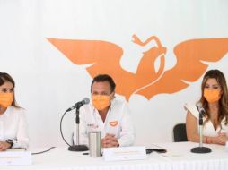 Lemus presumió que su planilla tiene mayoría de espacios ocupados por mujeres. ESPECIAL /