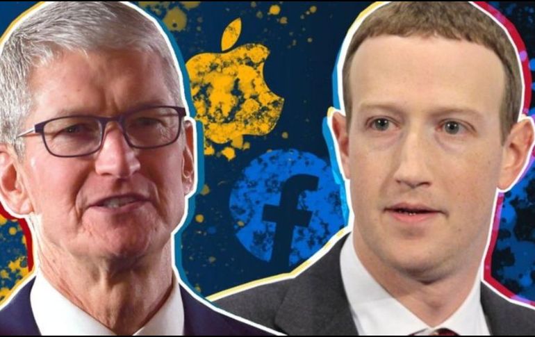 El presidente ejecutivo de Apple, Tim Cook, y el fundador de Facebook, Mark Zuckerberg, están en posturas encontradas por el tema de la privacidad en internet.  GETTY IMAGES