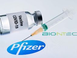 Los estudios muestran que la efectividad de la vacuna de BioNTech/Pfizer baja de un 95% a aproximadamente un 91% después de seis meses, señaló. AFP / ARCHIVO