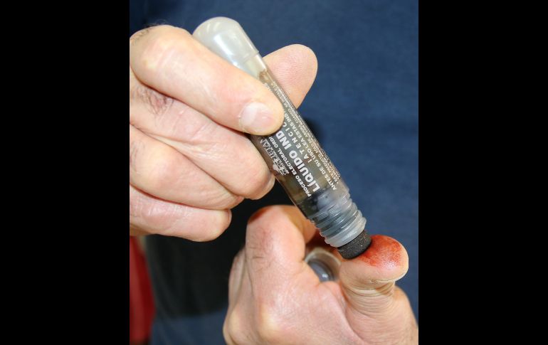 También los aplicadores contienen elementos de seguridad para que no puedan ser falsificados. TWITTER@IPN_MX