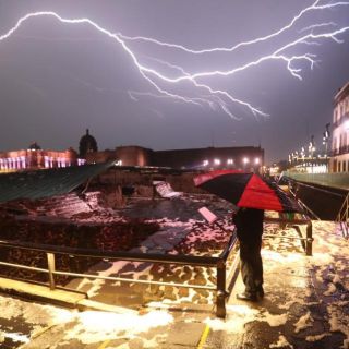 AMLO promete reparar daños del Templo Mayor tras granizada en CDMX
