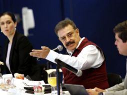 Carlos Lomelí presenta sus propuestas ante los miembros del consejo directivo de la Cámara Nacional de la Industria de Desarrollo y Promoción de Vivienda (Canadevi) Jalisco. ESPECIAL