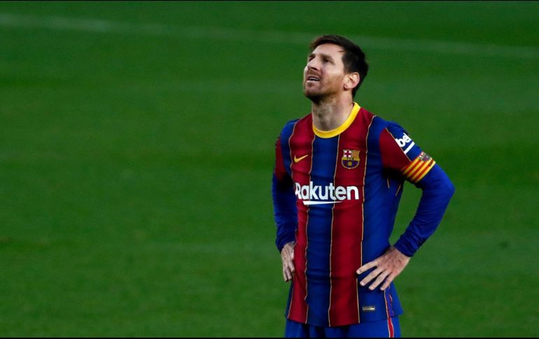 Messi notablemente frustrado tras la derrota del Barcelona ante Granada. AP / J. Monfort