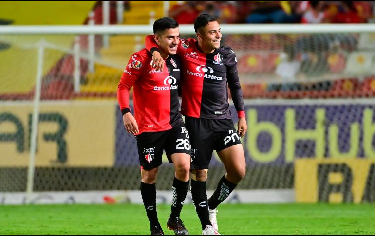 Ya sin la presión que significaba la tabla de cocientes, los rojinegros del Atlas hicieron buenos los pronósticos y vencieron al sotanero general Necaxa. Imago7 / S. Laureano Miranda